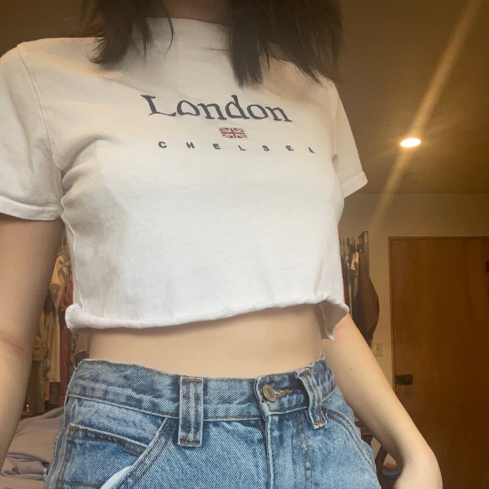 Brandy Melville cropped shirt